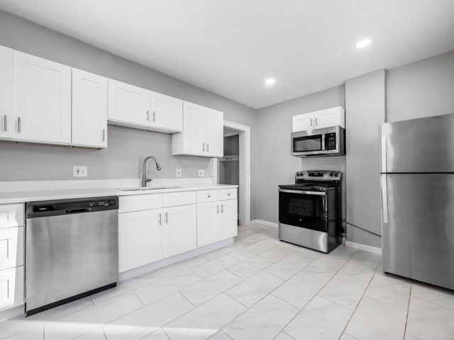 73-75 E Markison Avenue, Columbus, OH 43207