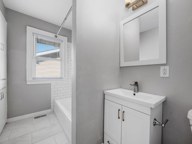 73-75 E Markison Avenue, Columbus, OH 43207