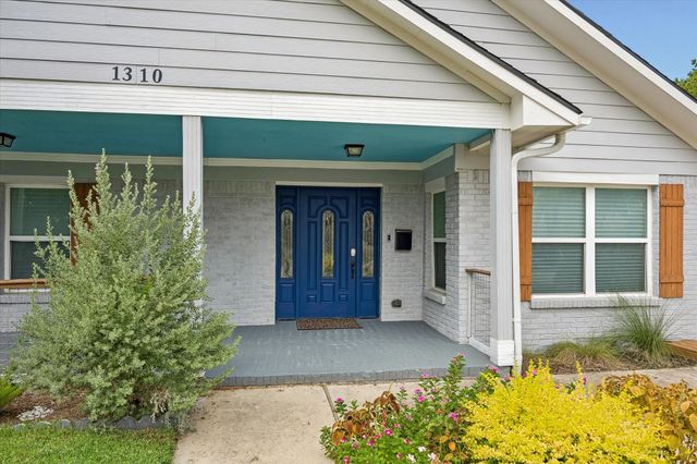 1310 Elliston Street, Houston, TX 77023