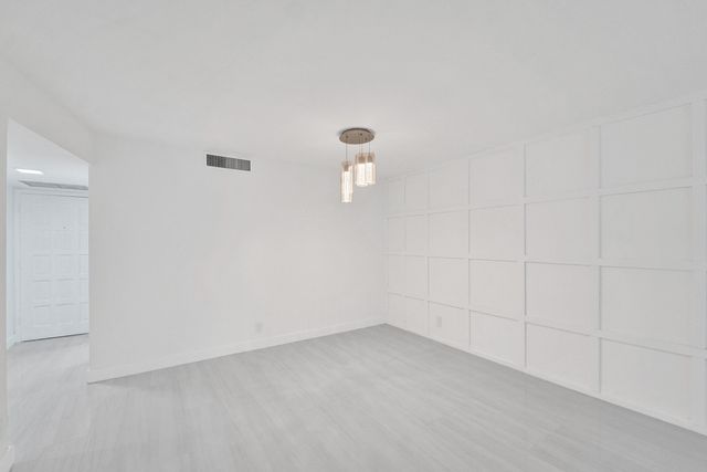 3800 N Hills Drive 208, Hollywood, FL 33021