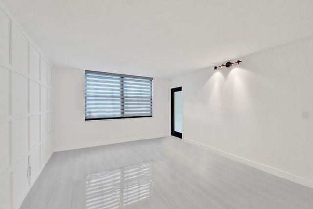 3800 N Hills Drive 208, Hollywood, FL 33021