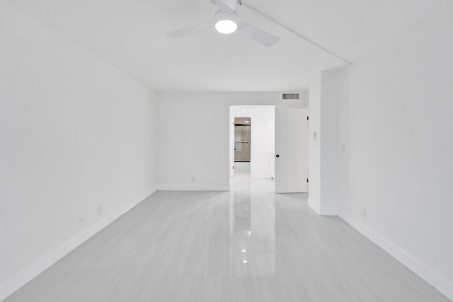 3800 N Hills Drive 208, Hollywood, FL 33021