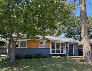 1029 Symes Court, Royal Oak, MI 48067