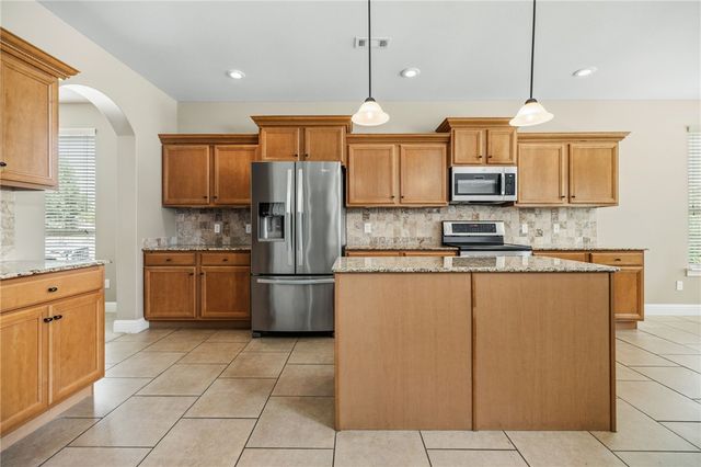 1655 S Coopers Cove, Fayetteville, AR 72701