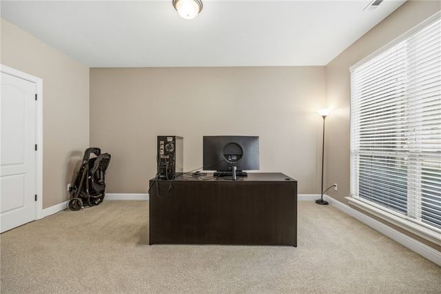 1655 S Coopers Cove, Fayetteville, AR 72701