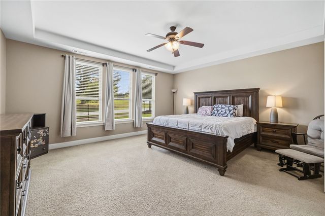 1655 S Coopers Cove, Fayetteville, AR 72701