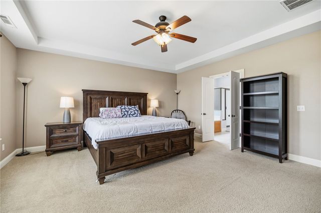 1655 S Coopers Cove, Fayetteville, AR 72701