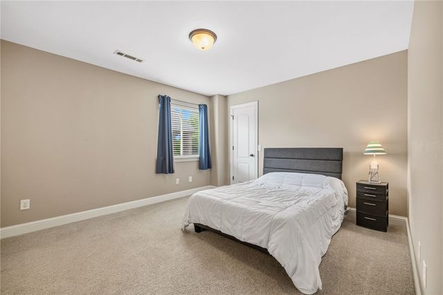 1655 S Coopers Cove, Fayetteville, AR 72701