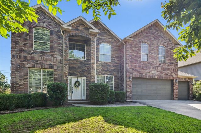 1655 S Coopers Cove, Fayetteville, AR 72701