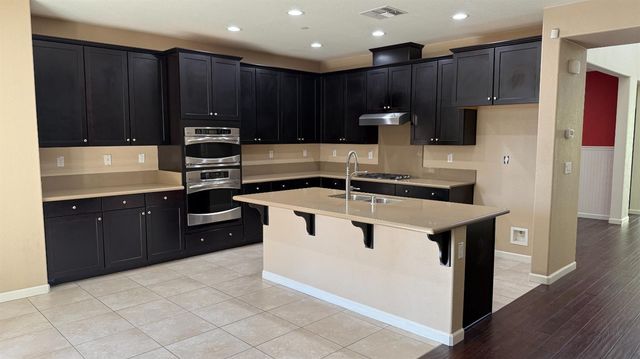 7912 Cellana Dr, Elk Grove, CA 95757