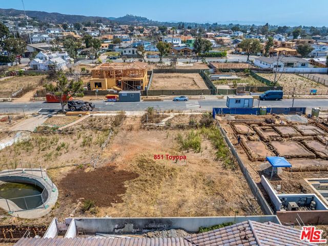 851 Toyopa Drive, Los Angeles, CA 90272