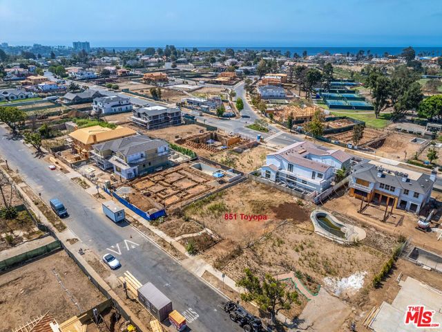 851 Toyopa Drive, Los Angeles, CA 90272