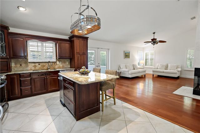 3295 4th Place, Vero Beach, FL 32968