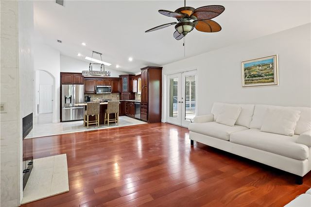 3295 4th Place, Vero Beach, FL 32968