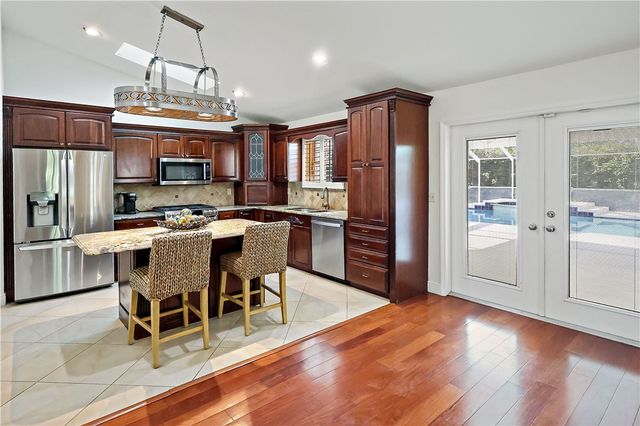 3295 4th Place, Vero Beach, FL 32968