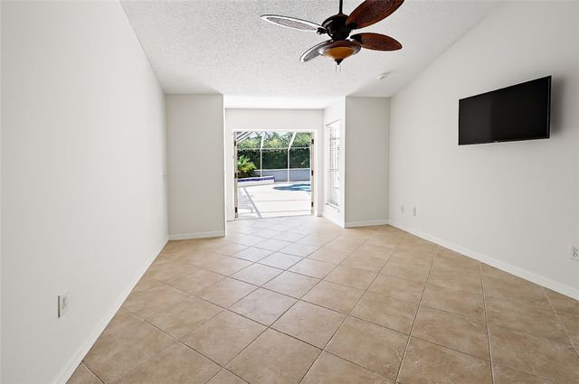 3295 4th Place, Vero Beach, FL 32968