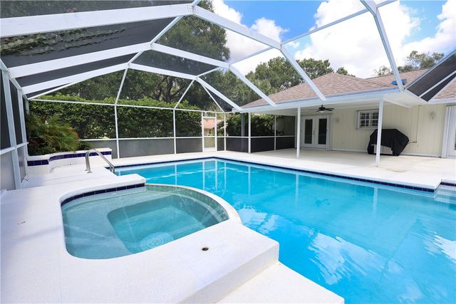 3295 4th Place, Vero Beach, FL 32968