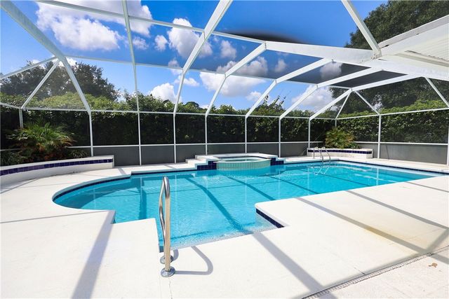 3295 4th Place, Vero Beach, FL 32968