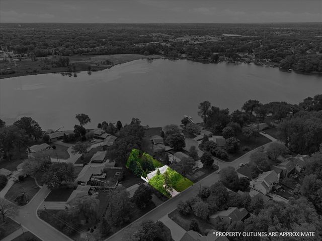 974 Kohlman Lane, Maplewood, MN 55109