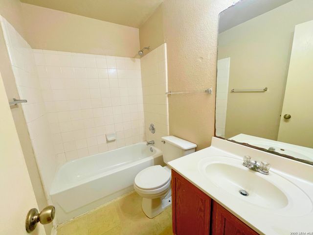 6031 KENSINGER PASS, Converse, TX 78109
