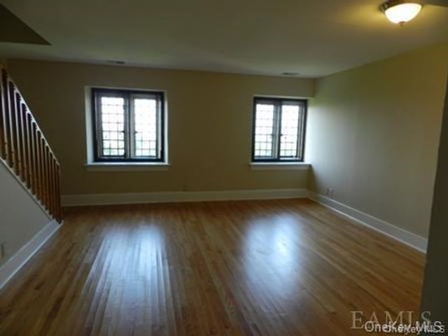 304 Chateau Rive Street 304, Peekskill, NY 10566