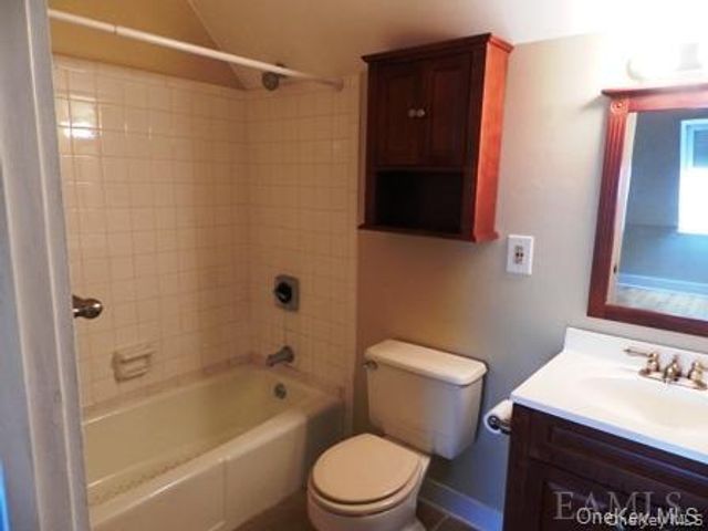 304 Chateau Rive Street 304, Peekskill, NY 10566