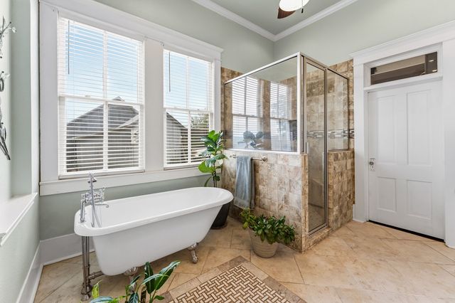 4515 Stapper Rd, Saint Hedwig, TX 78152