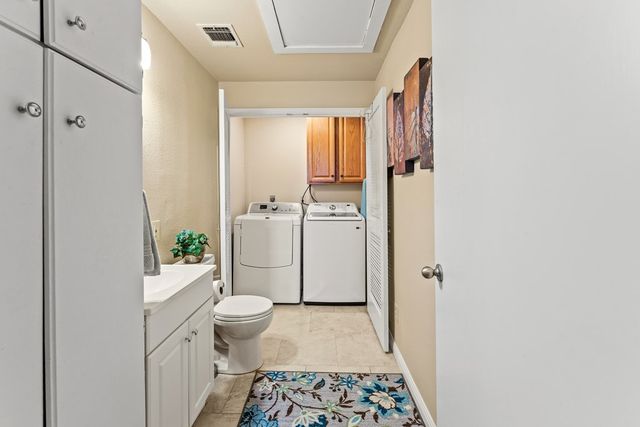 4515 Stapper Rd, Saint Hedwig, TX 78152