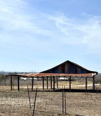 4515 Stapper Rd, Saint Hedwig, TX 78152