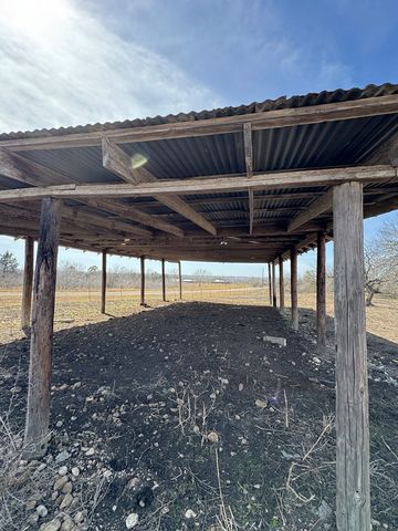 4515 Stapper Rd, Saint Hedwig, TX 78152