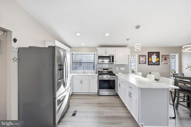 8 CARDINAL, Mullica Twp, NJ 08215