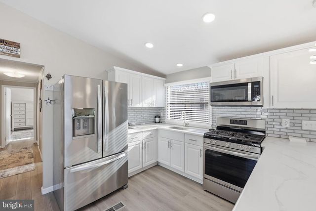 8 CARDINAL, Mullica Twp, NJ 08215
