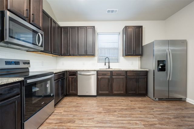 900 Juneberry Drive, Denton, TX 76207