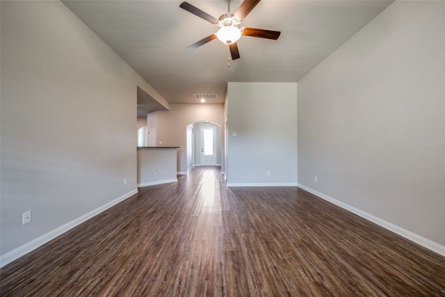 900 Juneberry Drive, Denton, TX 76207