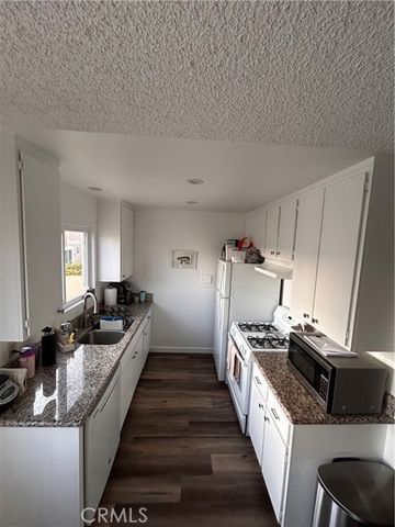 2121 Pacific Coast Highway Unit 3, Hermosa Beach, CA 90254