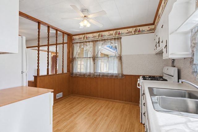 51 N Westgate Road, Des Plaines, IL 60016