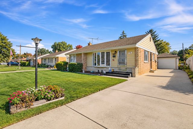 51 N Westgate Road, Des Plaines, IL 60016