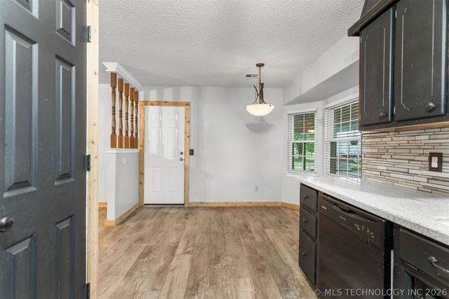 14830 Cedar Drive, Claremore, OK 74017