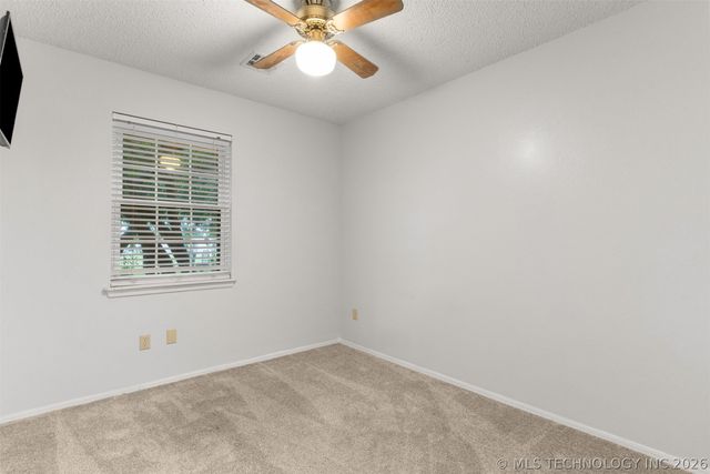 14830 Cedar Drive, Claremore, OK 74017