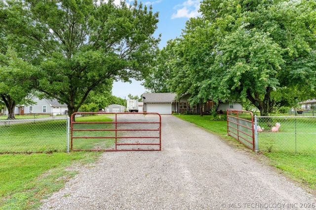 14830 Cedar Drive, Claremore, OK 74017