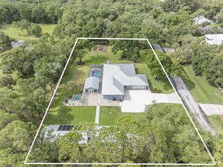 4220 70th Avenue, Vero Beach, FL 32967