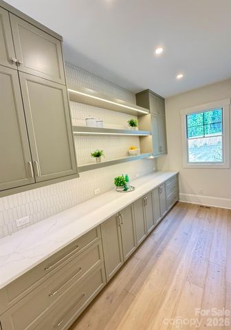 5907 Lakeview Drive 1, Charlotte, NC 28270