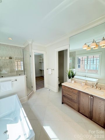 5907 Lakeview Drive 1, Charlotte, NC 28270