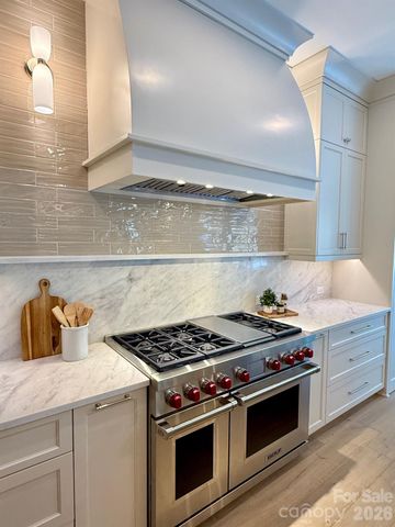 5907 Lakeview Drive 1, Charlotte, NC 28270