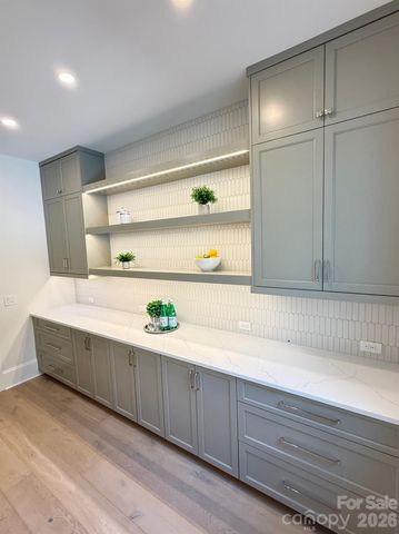 5907 Lakeview Drive 1, Charlotte, NC 28270