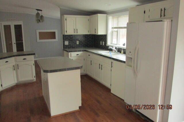 2380 54th Street, Fennville, MI 49408