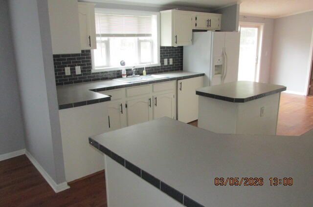 2380 54th Street, Fennville, MI 49408