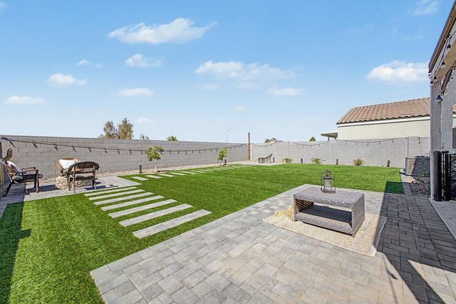 2548 W Grenadine Road, Phoenix, AZ 85041