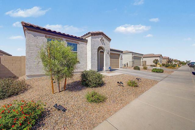 2548 W Grenadine Road, Phoenix, AZ 85041