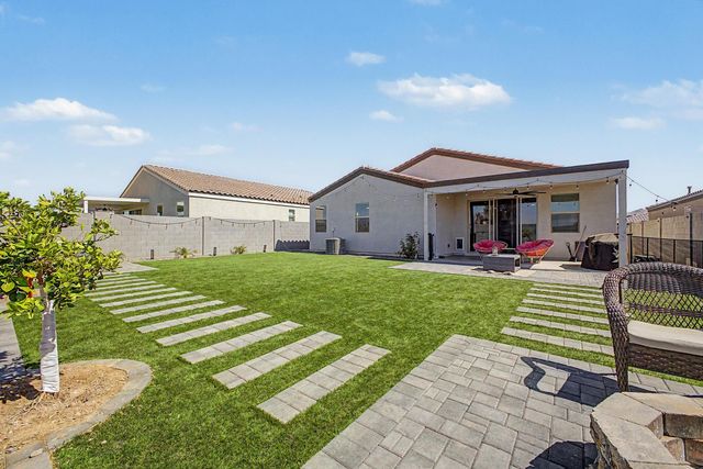 2548 W Grenadine Road, Phoenix, AZ 85041